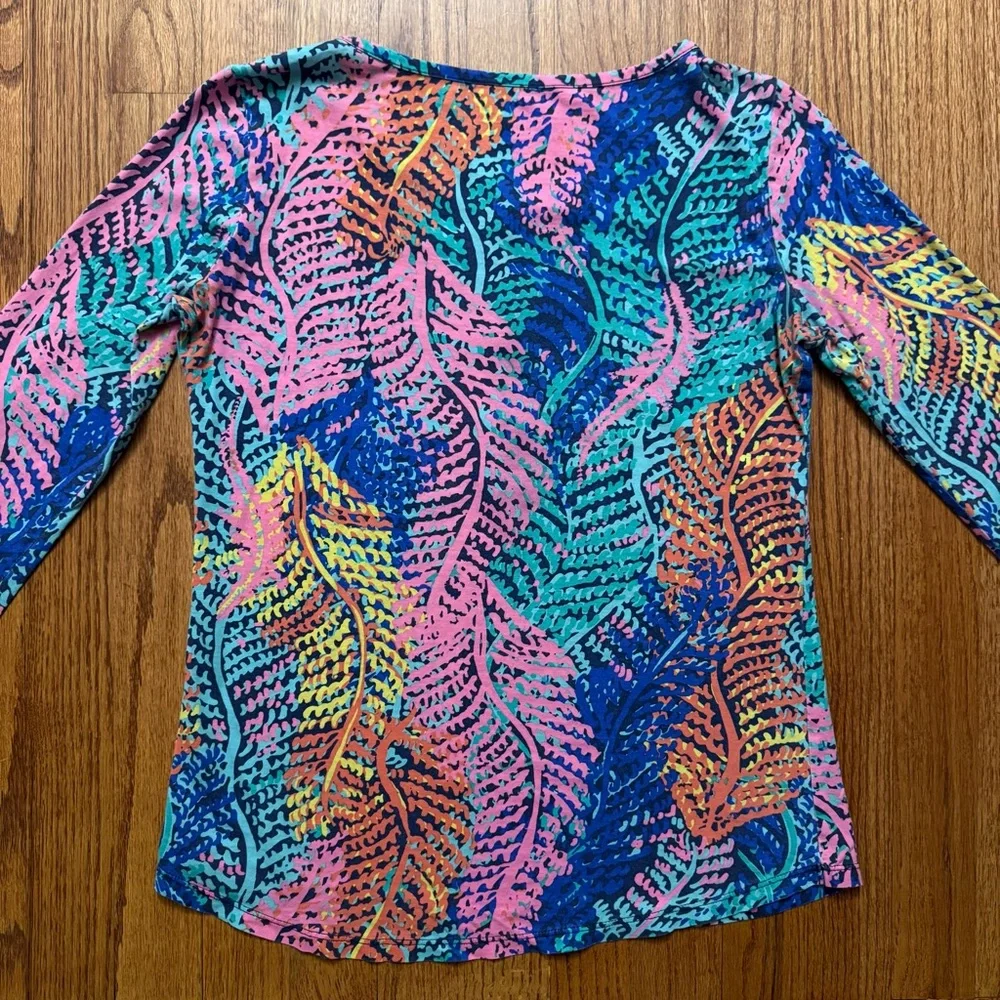 Lilly Pulitzer Porter Henley Top in the Electric Feel print size S - Picture 14 of 16